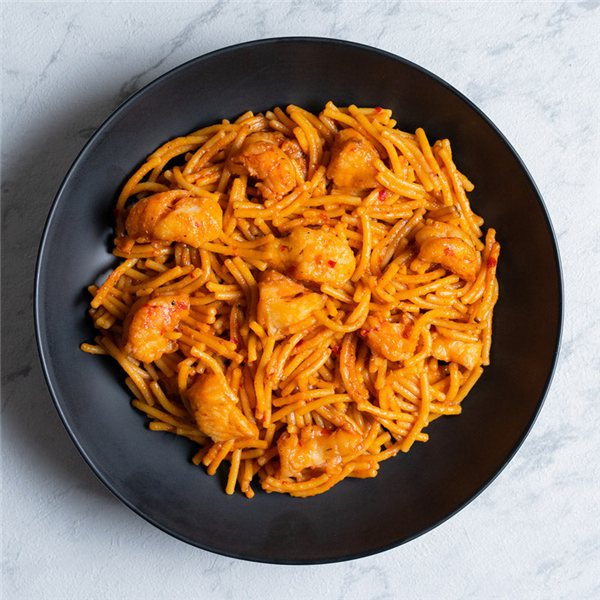 Fideuá de emperador y gamba-lateral