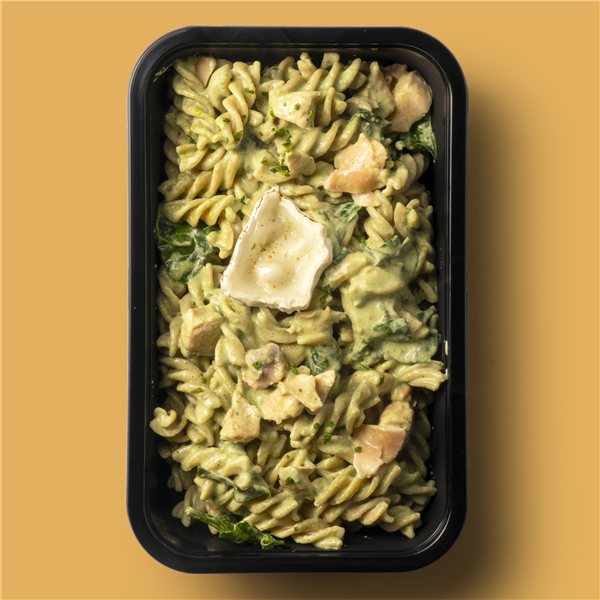 Fusilli integral con salmón, espinacas, pesto verde y queso de cabra-lateral