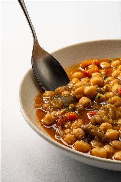 Garbanzos con verduras escalivadas con especias Marroquíes-detalle