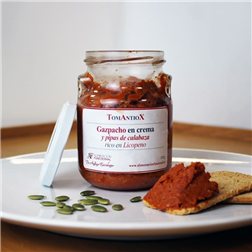 Gazpacho en crema con pipas de calabaza