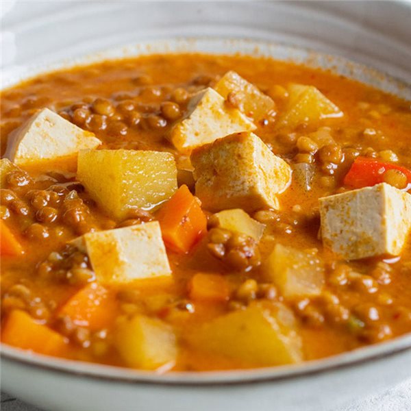 Lentejas con verduras y tofu-detalle