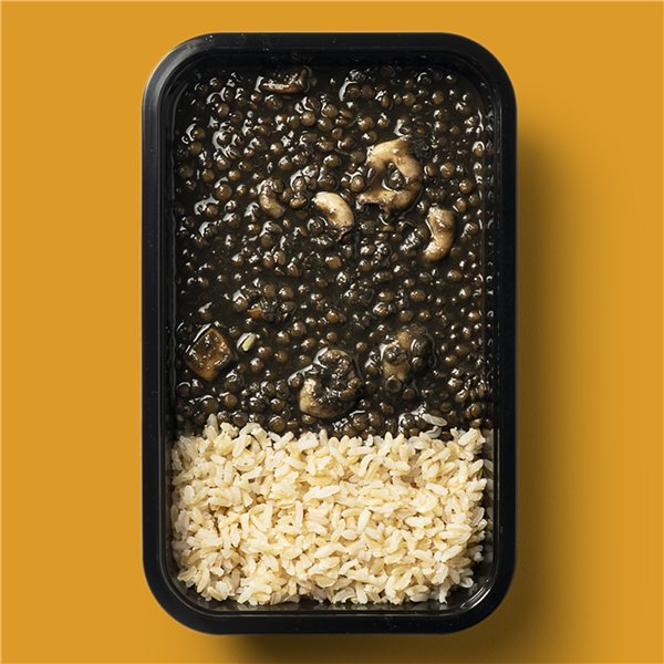 Lentejas de puy con sepia y calamar en su tinta con arroz-lateral