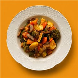 Menestra de verduras ecológicas y setas al ajoarriero