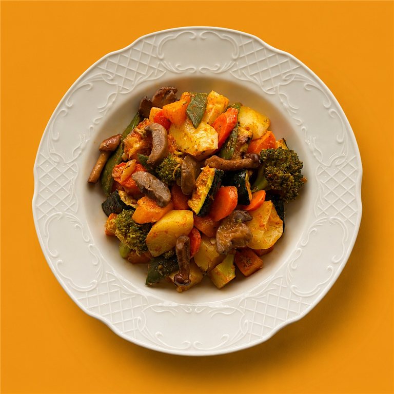 Menestra de verduras ecológicas y setas al ajoarriero