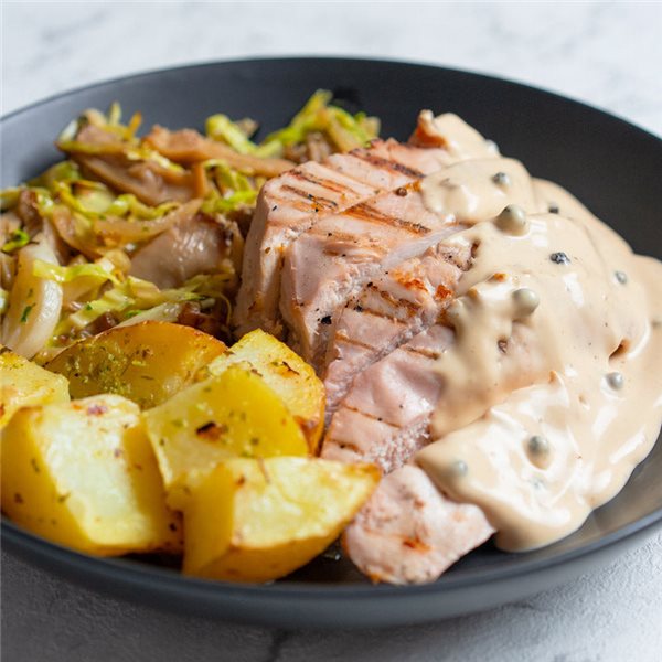 Pavo en salsa a la pimienta-lateral