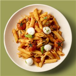 Penne al pomodoro, con cherrys asados y perlas de mozzarella