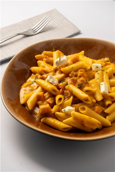 Penne rigate con calabaza asada, tomate seco y queso Gorgonzola-detalle