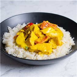 Pollo al curry con arroz