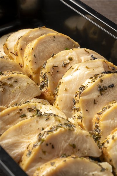 Pollo de corral a baja temperatura con hierbas provenzales-detalle