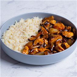 Pollo en salsa de soja, cebolla y shiitake con arroz