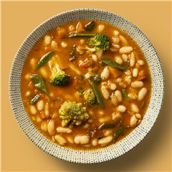 Alubias blancas con verduras ecológicas de temporada