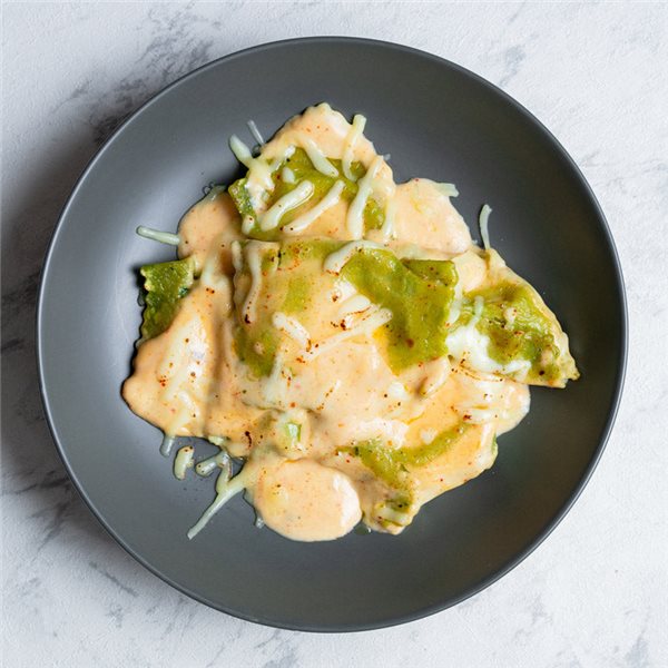 Raviolis en salsa al kimchi gratinados-lateral