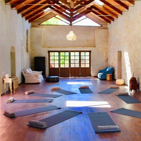 Retiro de salud y longevidad · Habitación triple compartida-lateral
