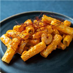 Rigatoni con bechamel de gamba al ajillo