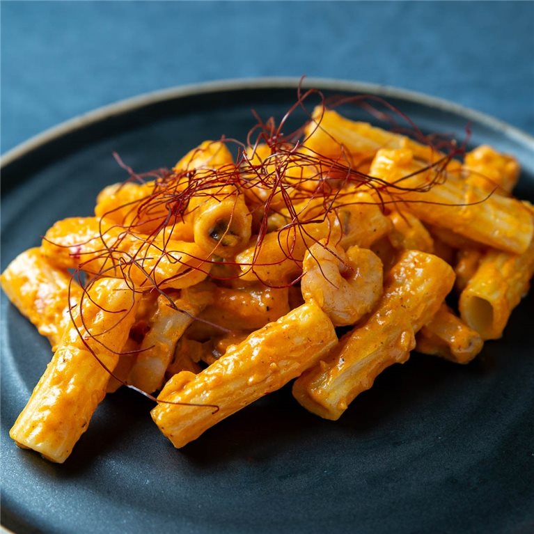 Rigatoni con bechamel de gamba al ajillo