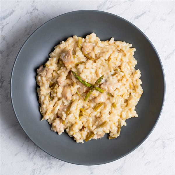 Risotto de espárragos, papada confitada y queso curado-lateral