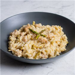 Risotto de espárragos, papada confitada y queso curado