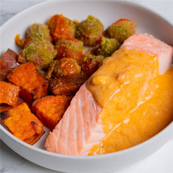 Salmón con salsa al cava-detalle