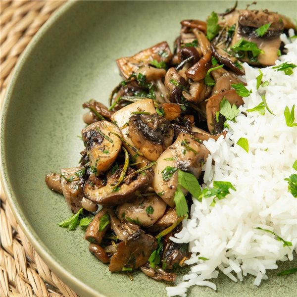 Salteado de setas al romero con arroz-lateral