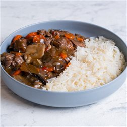 Ternera guisada con champiñones