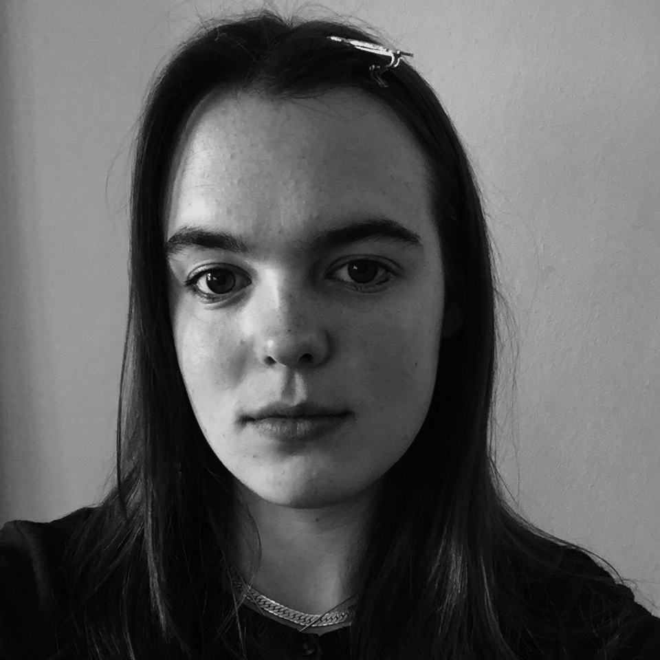 Lucy Clitheroe loading=