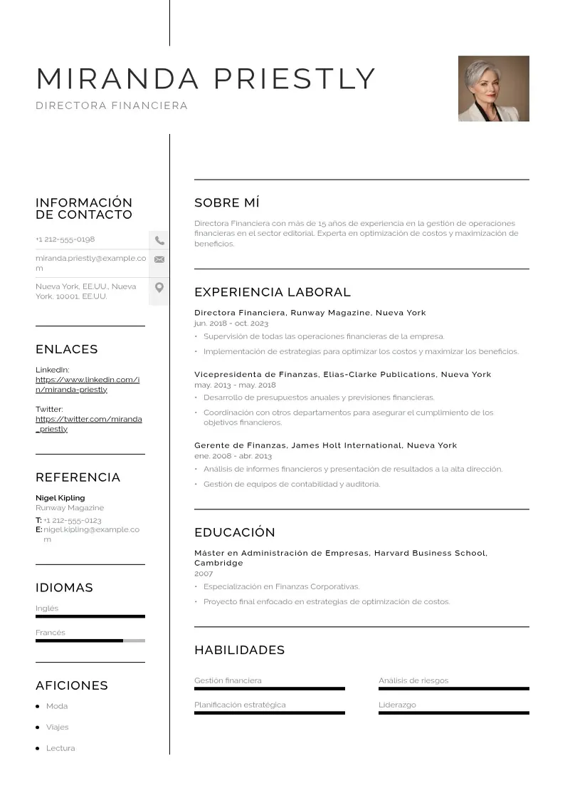 two column cv-director-financiero resume example
