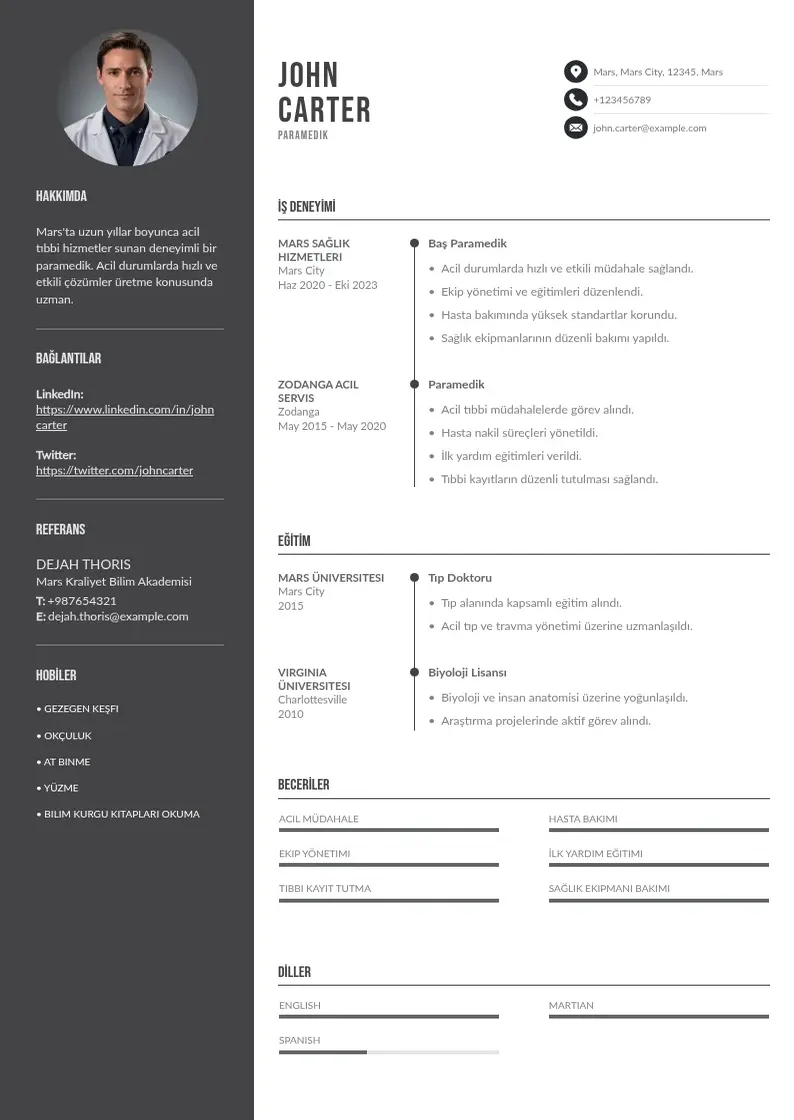 Divu kolonnu Paramedik CV piemērs