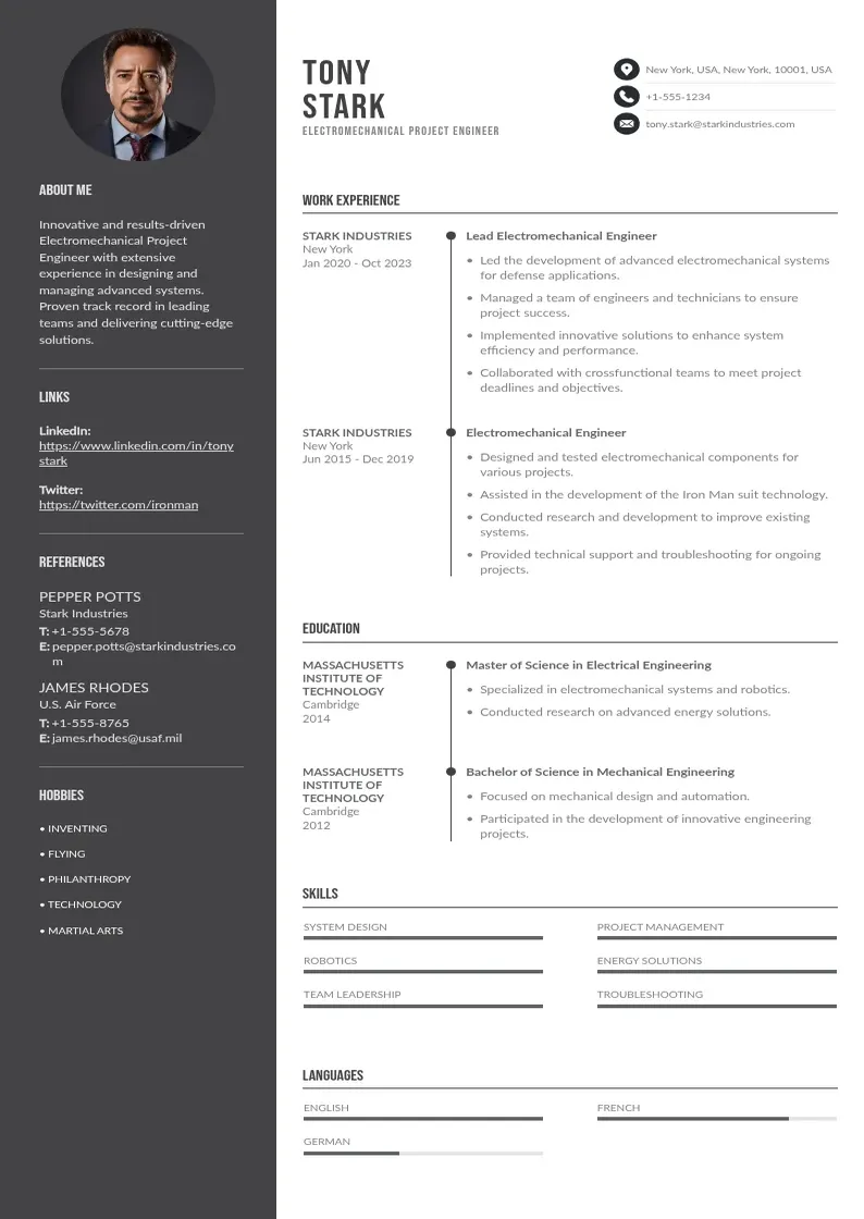 مهندس كهروميكانيكي يشرف على مشروع في موقع عمل