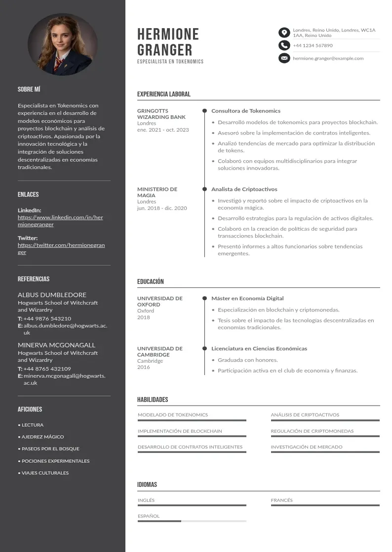 two column especialista-en-tokenomics resume example