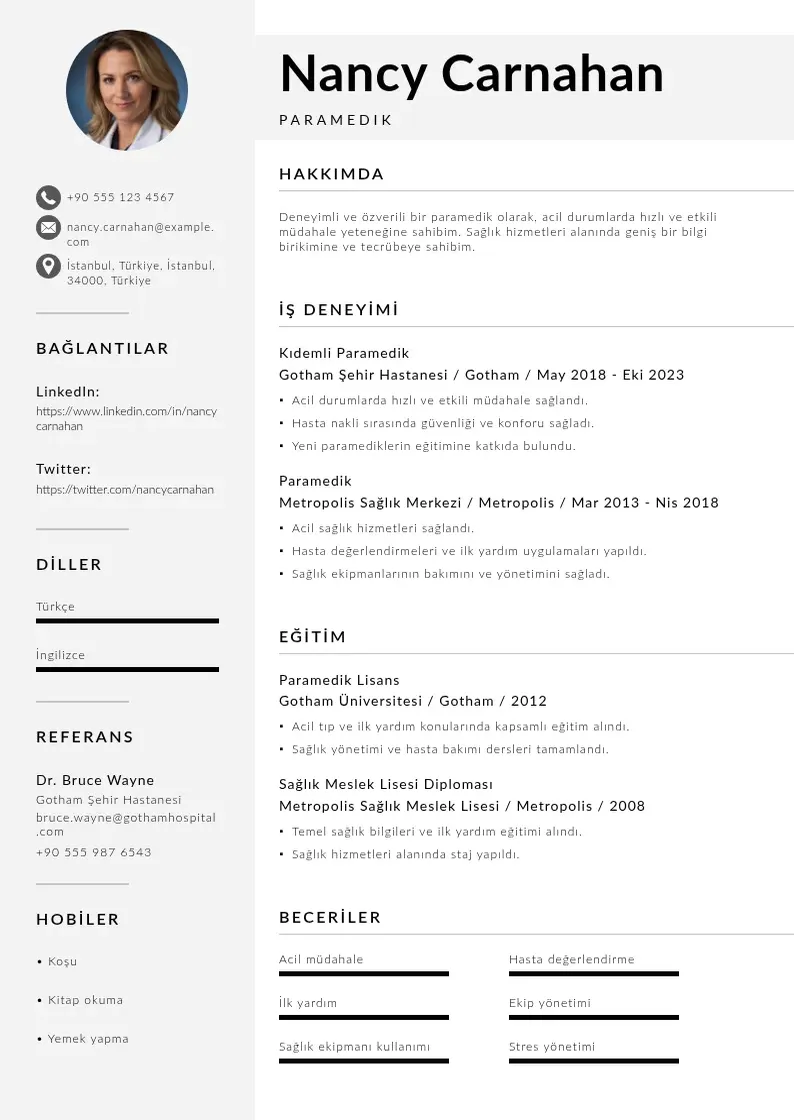 Mūsdienīga Paramedik CV veidne