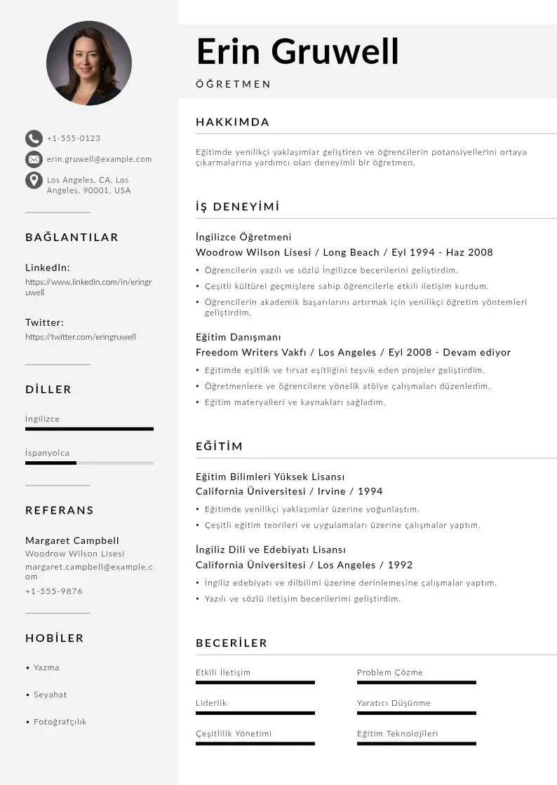 Mūsdienīga Ogretmen CV veidne