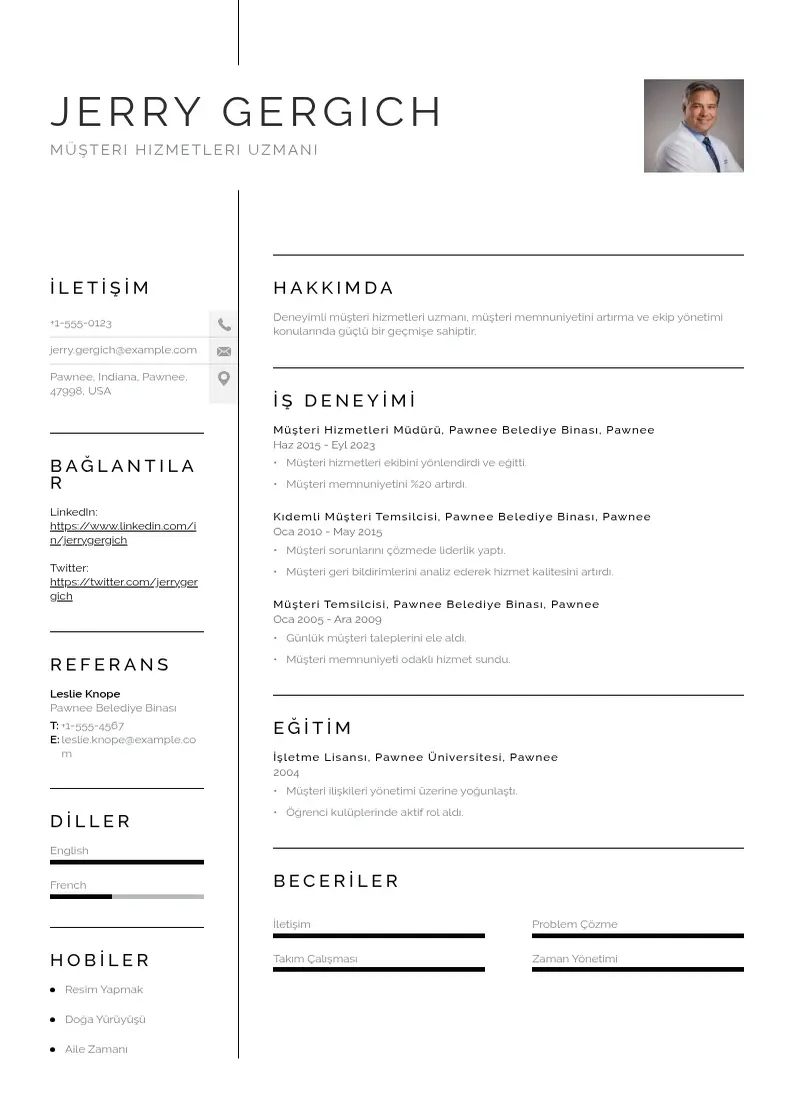 Vienkārša Musteri hizmetleri CV piemērs