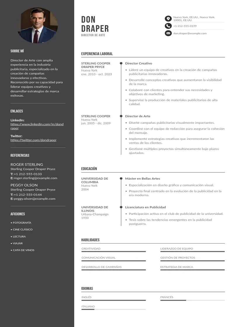 two column director-de-arte resume example