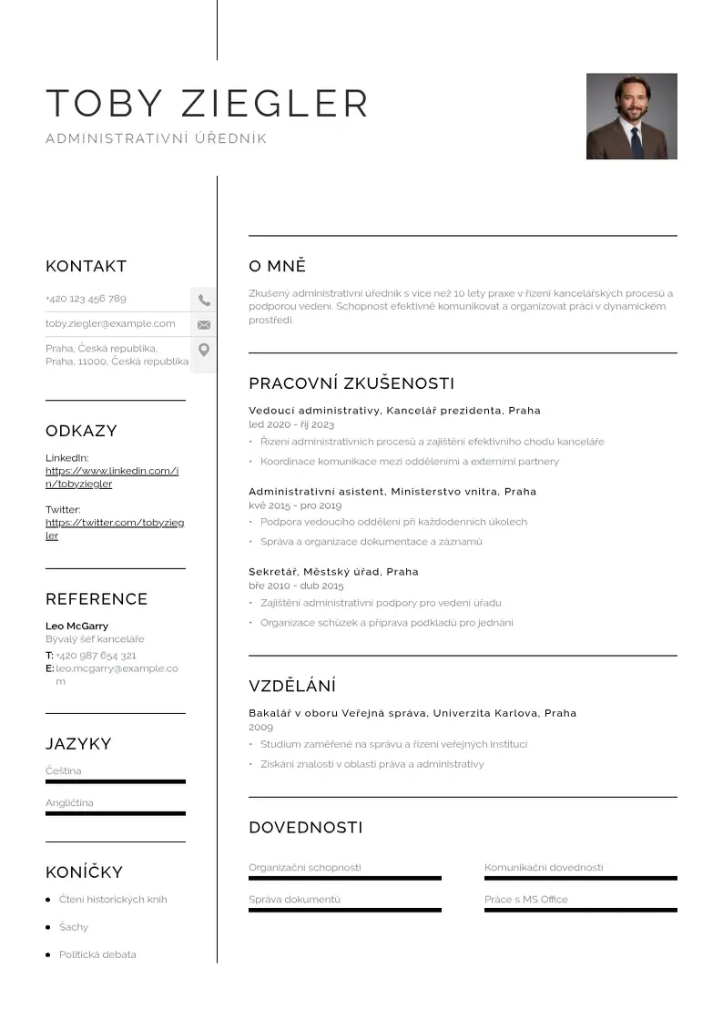 Vienkārša Administrativni urednik zivotopis CV piemērs