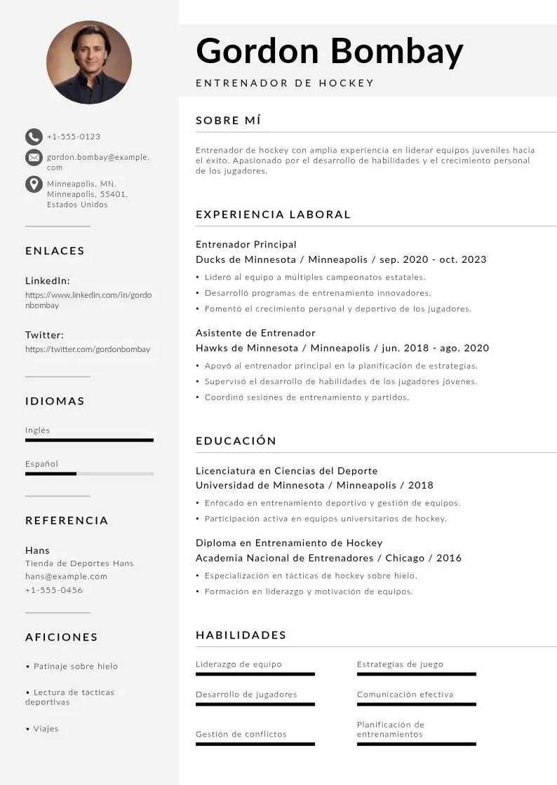 two column curriculum-de-entrenador resume example