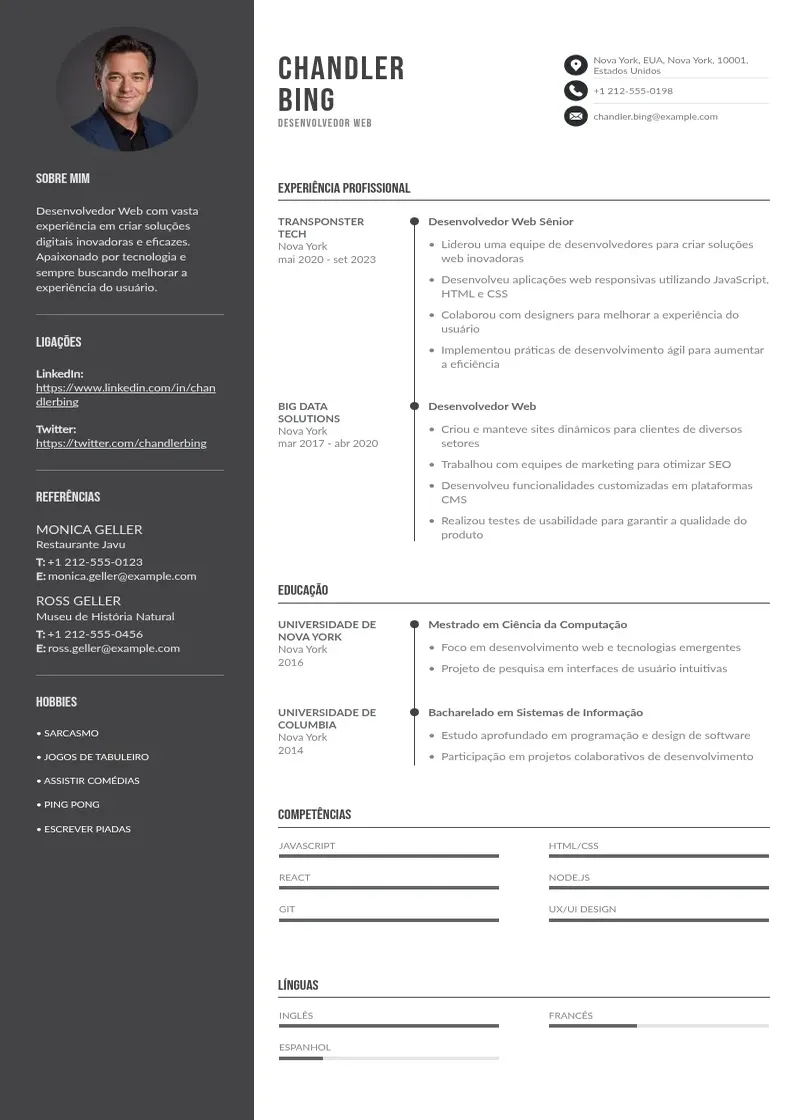 Exemplo de currículo de De desenvolvedor web em duas colunas