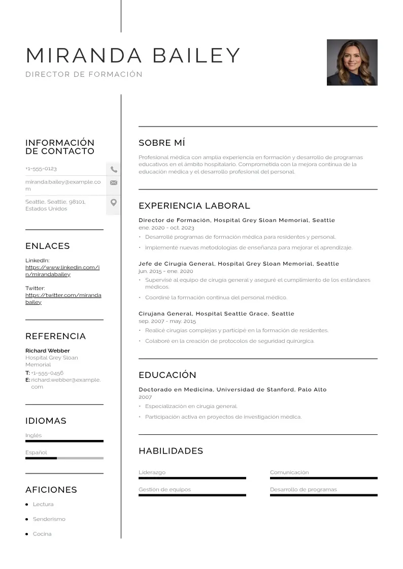 two column director-de-formacion resume example
