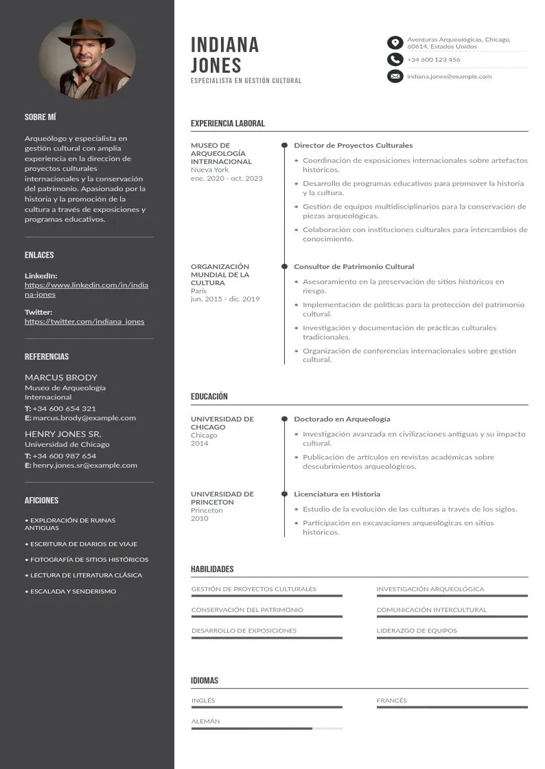 two column especialista-en-gestion-cultural resume example