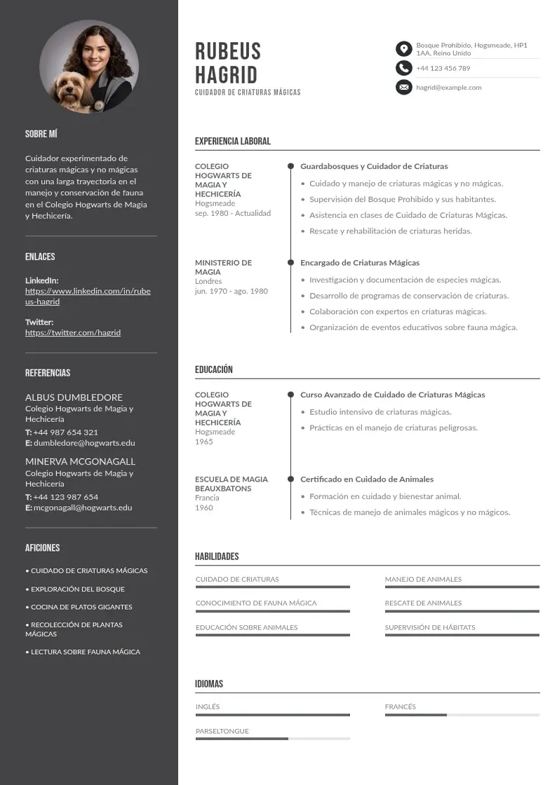 two column cv-cuidador-de-mascotas resume example