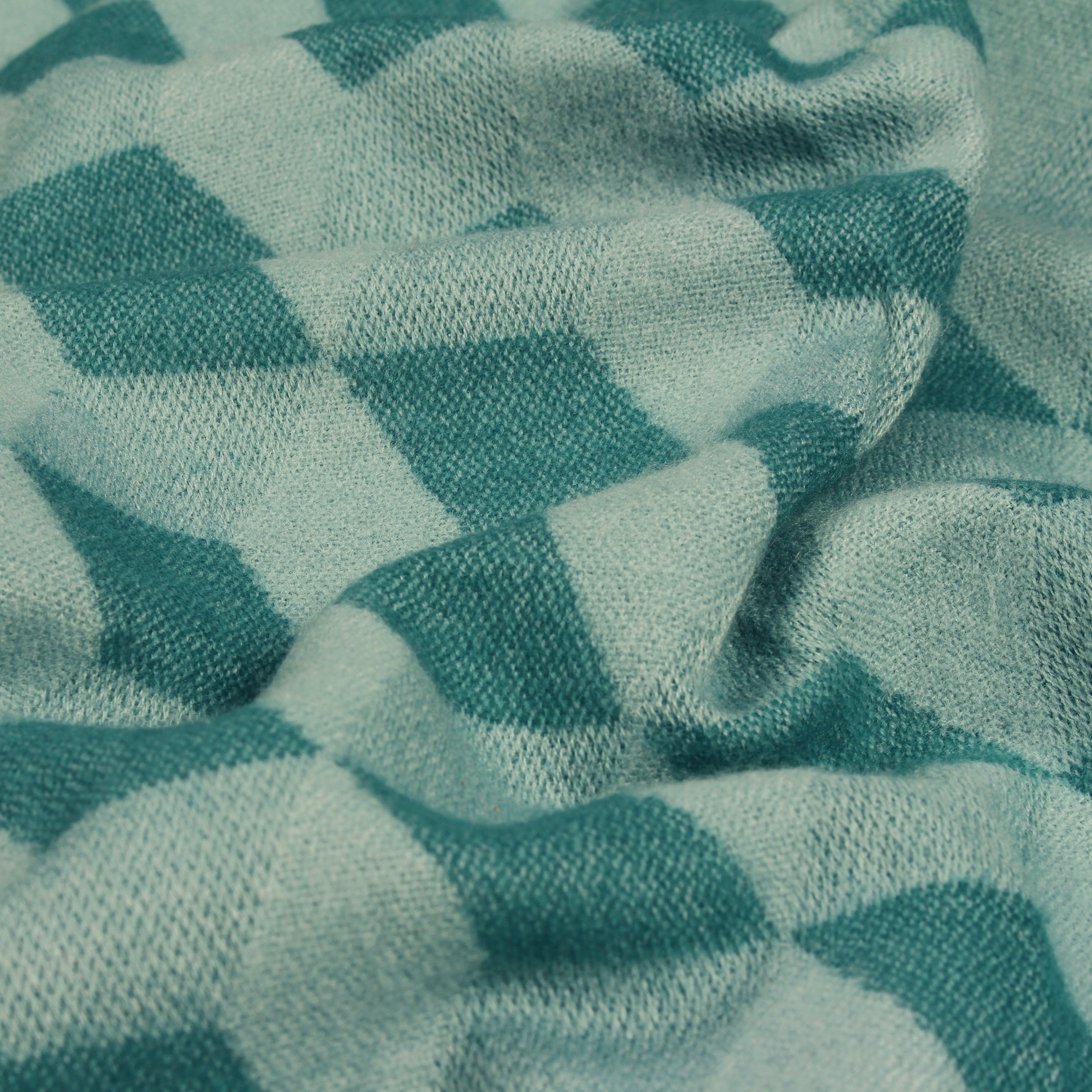 Riva Home Aspect Geometric Fringed Throw - Picture 11 of 12