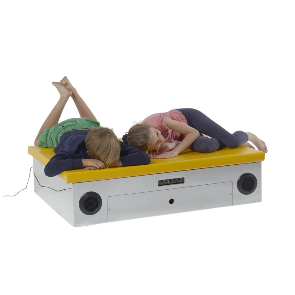 Resonance platform for feeling music through vibration