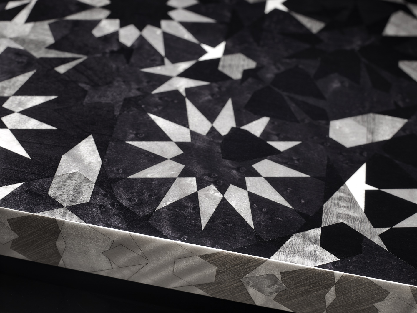 Fractal Star Dark Side Edge