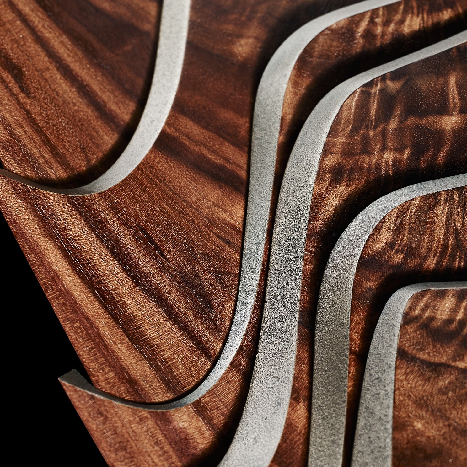 Walnut Andinas Resin Close Up