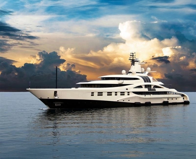 Bespoke superyacht furniture aboard M.Y. Palladium by Silverlining