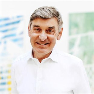 Nigel Carrington