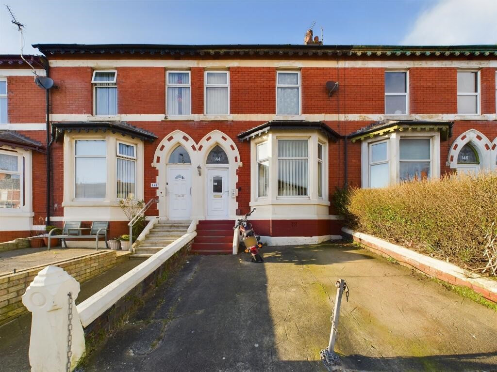 5 Self Contained Flats