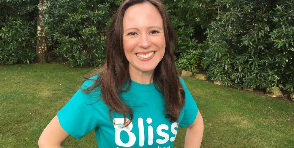 Lady Sarra Hoy wearing a teal Bliss t-shirt