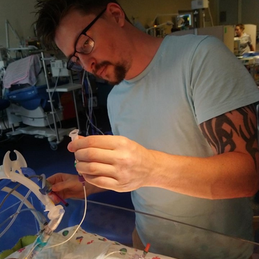 Dan giving Jax his feed 3