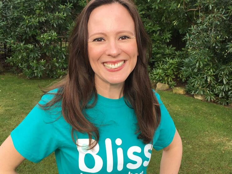 Lady Sarra Hoy wearing a teal Bliss t-shirt