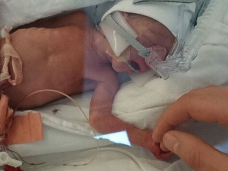 Robynne's Story Hero